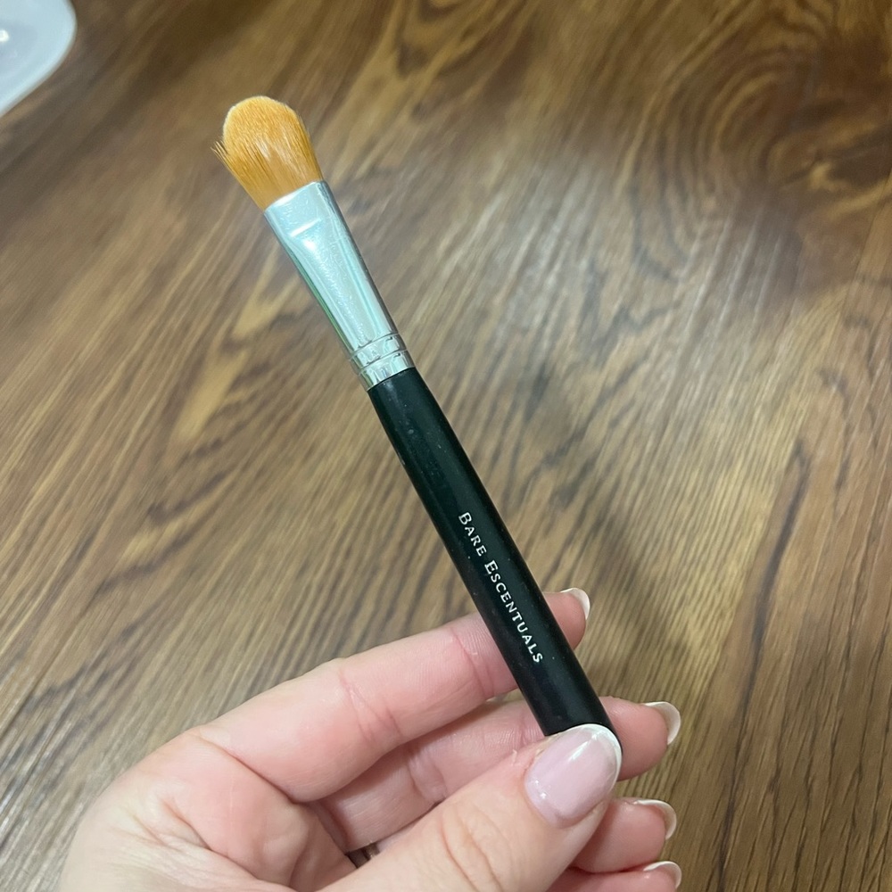NEW Bare Escentuals Makeup Brush